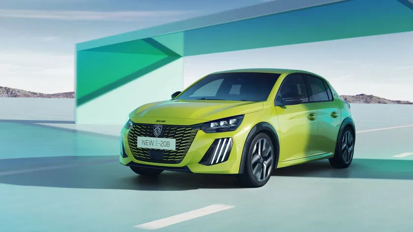 Peugeot 208 essence et hybride légère